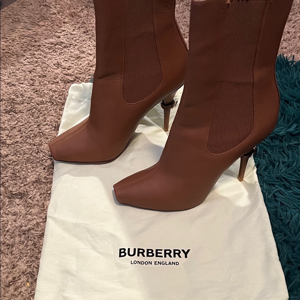 Burberry Women's Tan Heeled Boots
